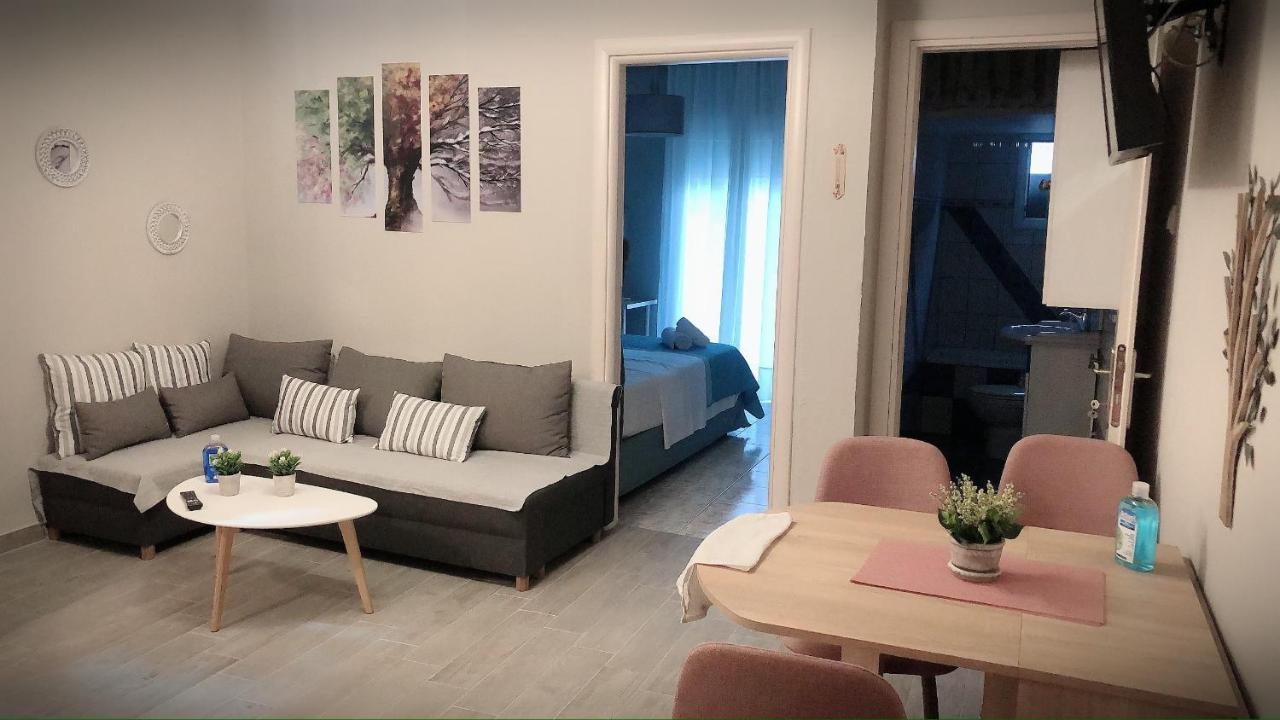 The Green Apartment カヴァラ エクステリア 写真
